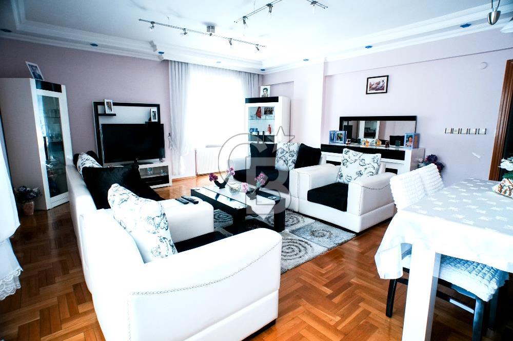 TOPSELVİ'DE CADDE ÜSTÜ SATILIK KÖŞE PARSEL KOMPLE BİNA