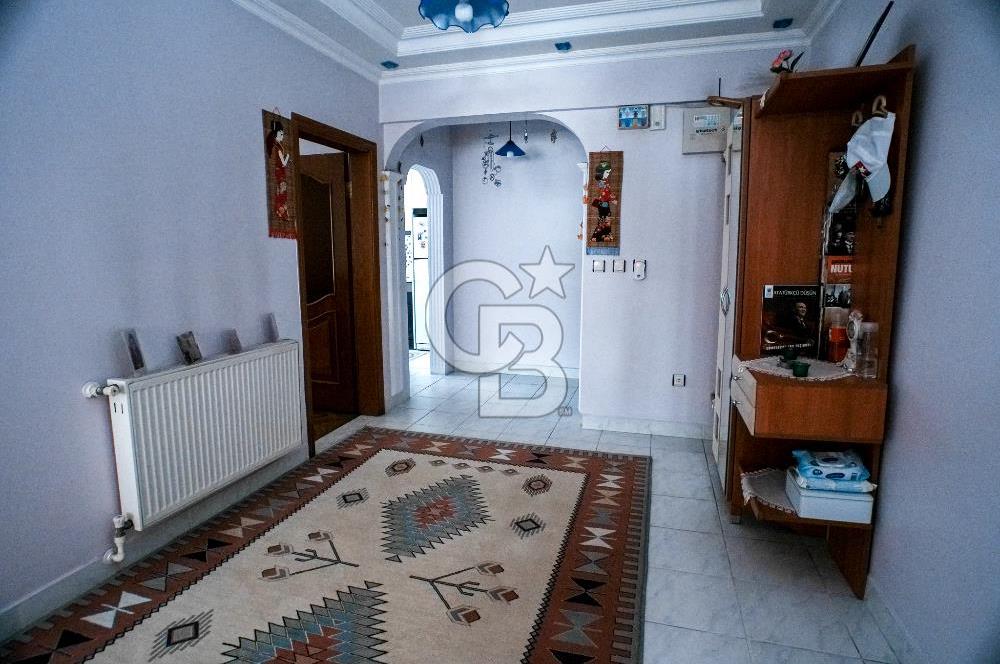 TOPSELVİ'DE CADDE ÜSTÜ SATILIK KÖŞE PARSEL KOMPLE BİNA