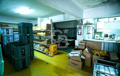 TOPSELVİ'DE CADDE ÜSTÜ SATILIK KÖŞE PARSEL KOMPLE BİNA