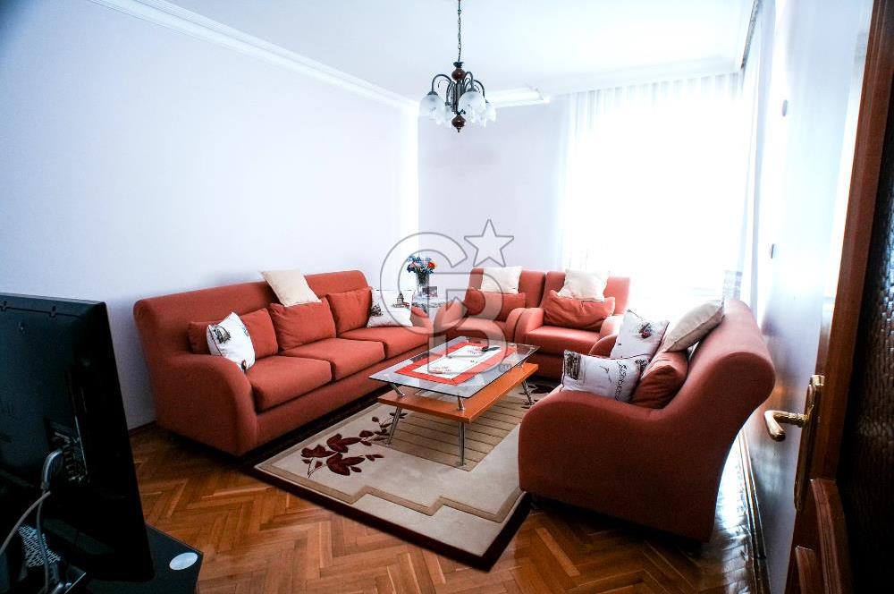 TOPSELVİ'DE CADDE ÜSTÜ SATILIK KÖŞE PARSEL KOMPLE BİNA