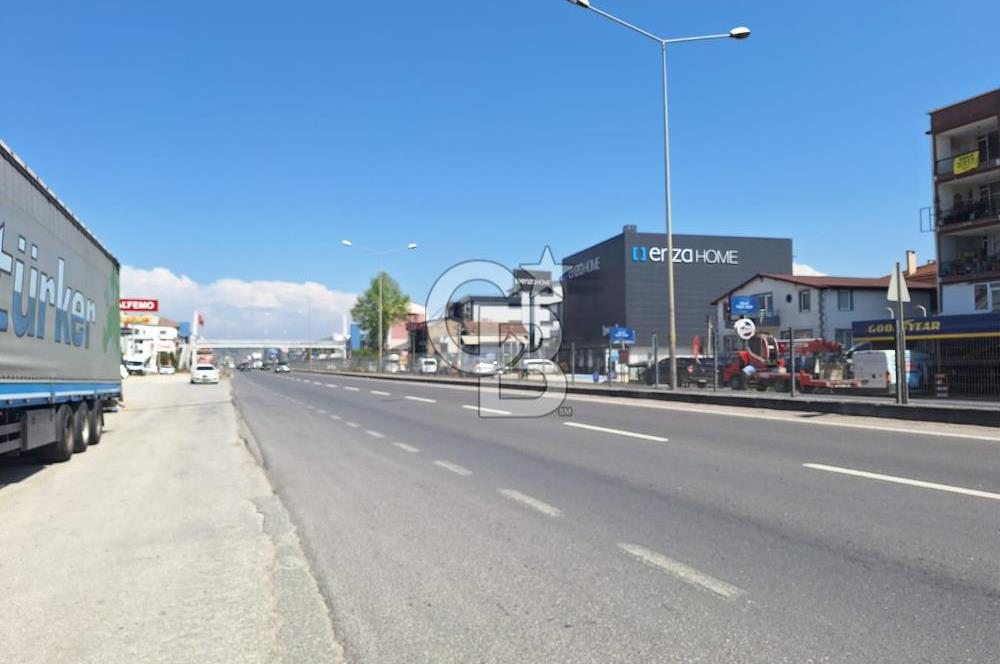 Yalova Çiftlikköy'de Ana Yola Cepheli 4 Katlı Komple Bina