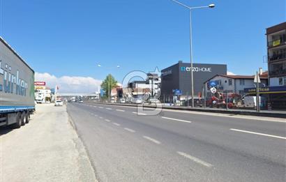 Yalova Çiftlikköy'de Ana Yola Cepheli 4 Katlı Komple Bina