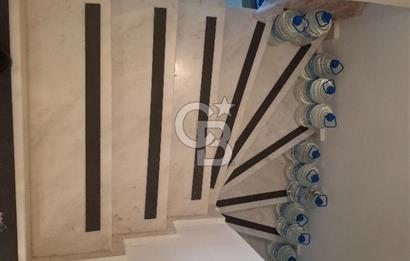 CEMİL TEMEL BURAK SİTESİNDE SATILIK TRİPLEX VİLLA