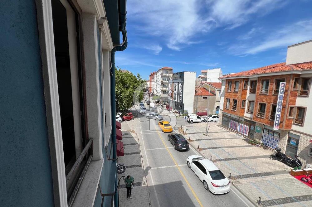 ÇANAKKALE İNÖNÜ CADDESİNDE 1+1 SATILIK DAİRE