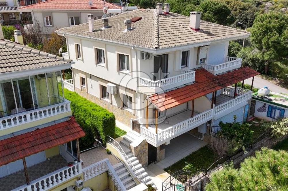 Urla İskele Deniz Manzaralı Villa
