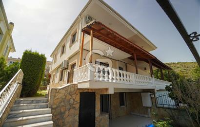 Urla İskele Deniz Manzaralı Villa