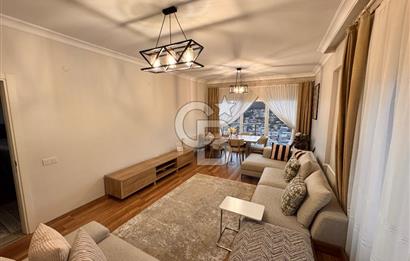 Bayraklı Yamanlar’da Deniz Manzaralı, Güvenlikli Sitede 3+1 Ferah Daire