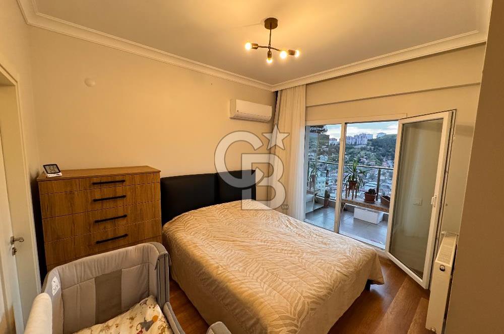 Bayraklı Yamanlar’da Deniz Manzaralı, Güvenlikli Sitede 3+1 Ferah Daire