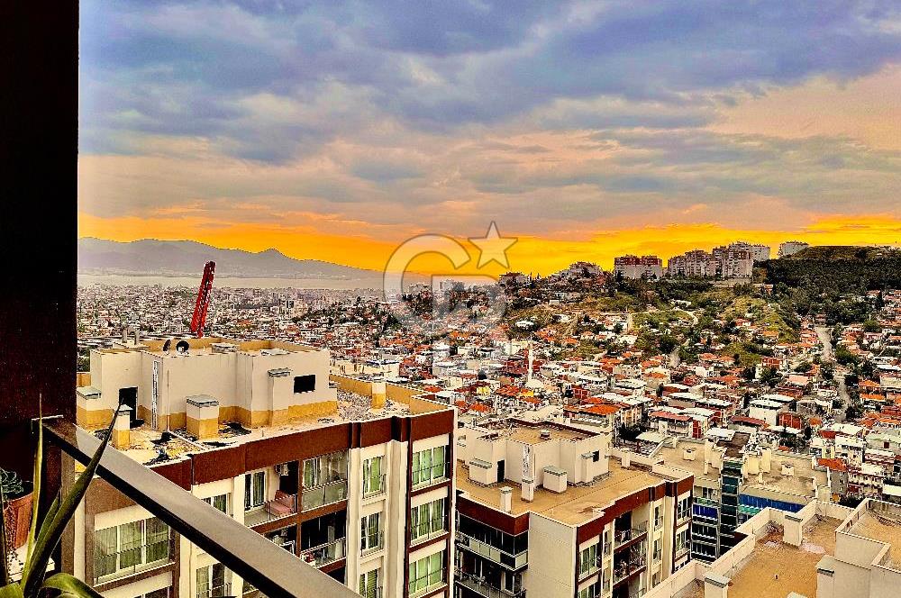 Bayraklı Yamanlar’da Deniz Manzaralı, Güvenlikli Sitede 3+1 Ferah Daire