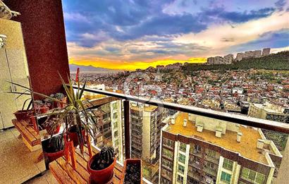 Bayraklı Yamanlar’da Deniz Manzaralı, Güvenlikli Sitede 3+1 Ferah Daire