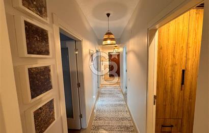 Bayraklı Yamanlar’da Deniz Manzaralı, Güvenlikli Sitede 3+1 Ferah Daire