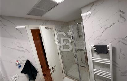 Bayraklı Yamanlar’da Deniz Manzaralı, Güvenlikli Sitede 3+1 Ferah Daire