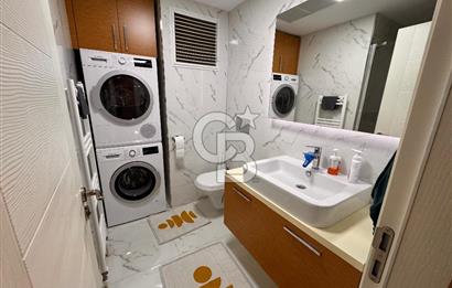 Bayraklı Yamanlar’da Deniz Manzaralı, Güvenlikli Sitede 3+1 Ferah Daire