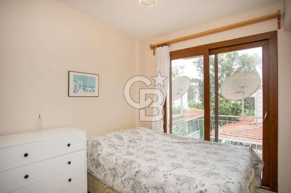 Foça Gündoğdu Sitesi'nde Satılık Dubleks Villa