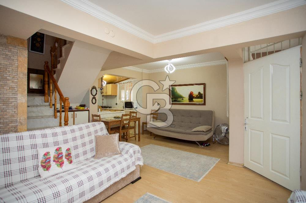 Foça Gündoğdu Sitesi'nde Satılık Dubleks Villa