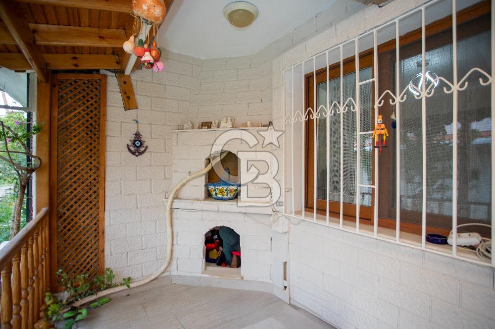 Foça Gündoğdu Sitesi'nde Satılık Dubleks Villa
