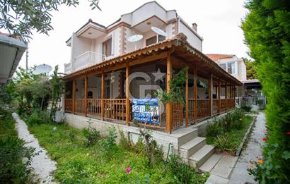 Foça Gündoğdu Sitesi'nde Satılık Dubleks Villa