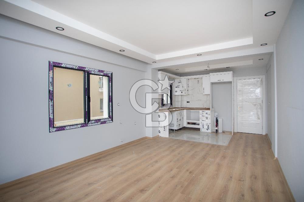 Foça Kazım Dirik'te Satılık Bahçeli 3+1 Dubleks Daire