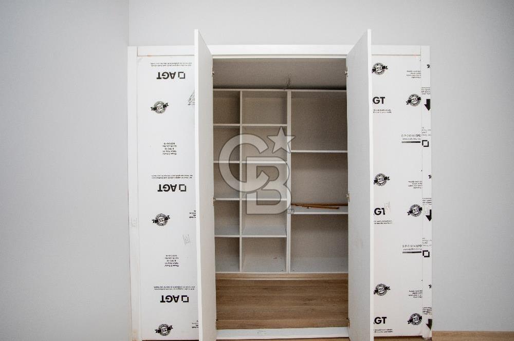 Foça Kazım Dirik'te Satılık Bahçeli 3+1 Dubleks Daire