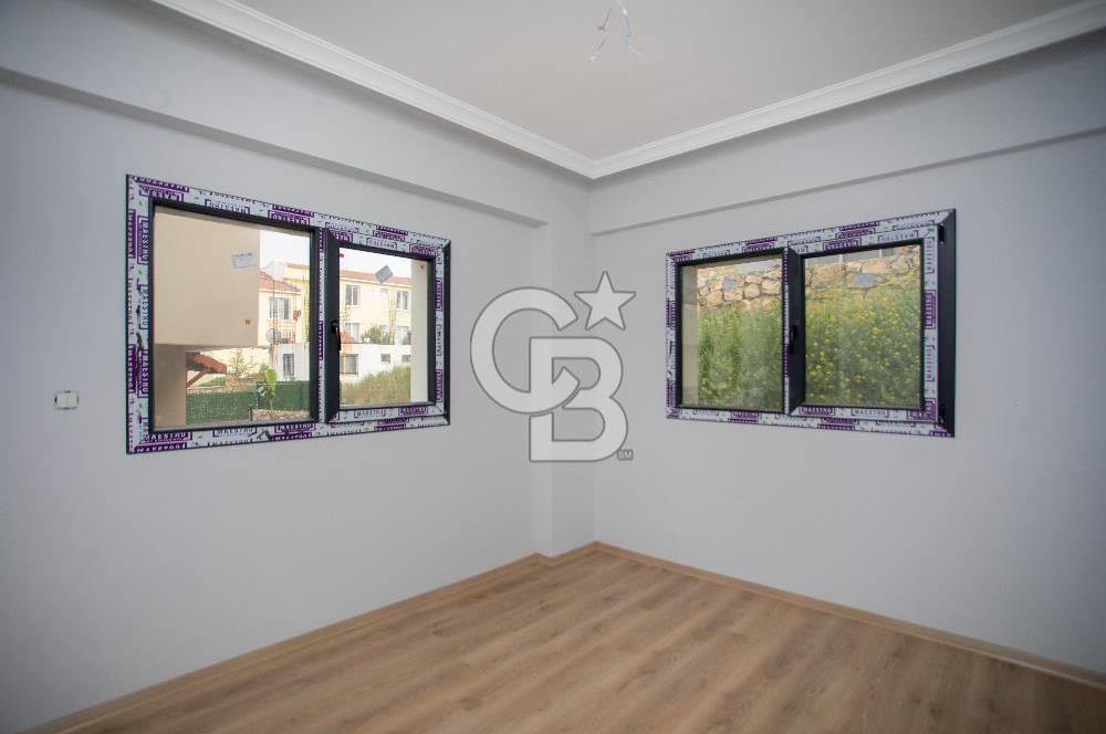 Foça Kazım Dirik'te Satılık Bahçeli 3+1 Dubleks Daire