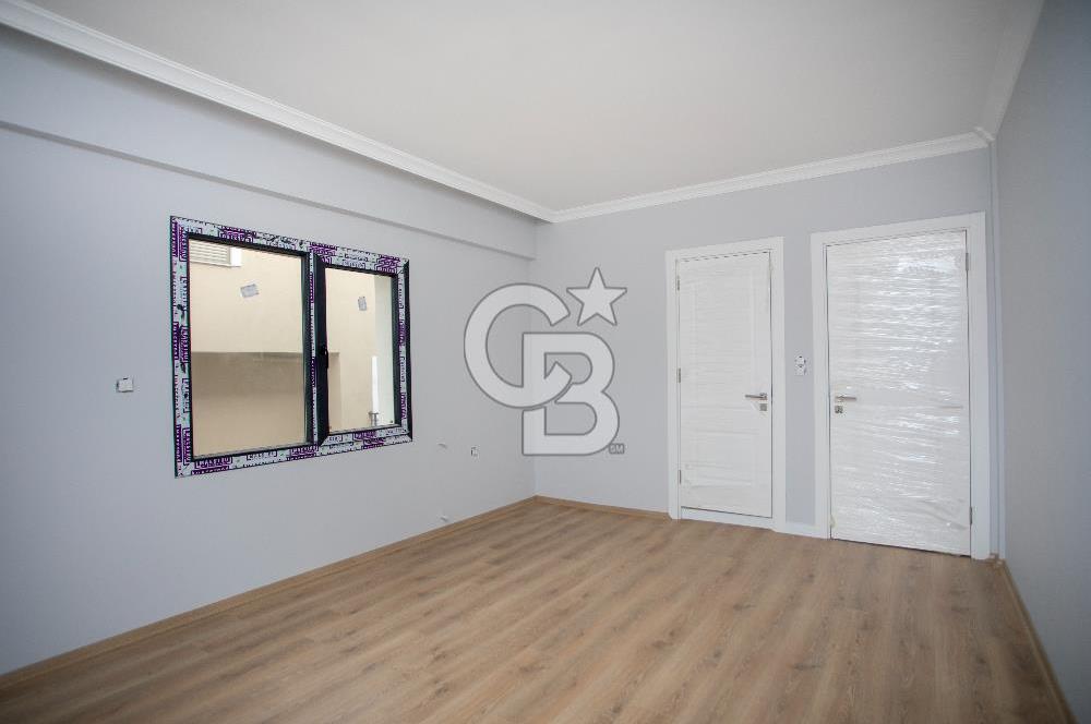 Foça Kazım Dirik'te Satılık Bahçeli 3+1 Dubleks Daire