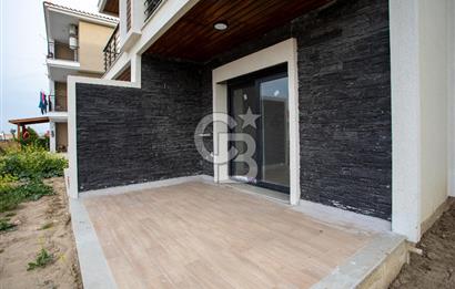 Foça Kazım Dirik'te Satılık Bahçeli 3+1 Dubleks Daire