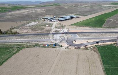 AYAŞ - BEYPAZARI ANA YOLUNA CEPHELİ 6.507 M2 SATILIK TARLA
