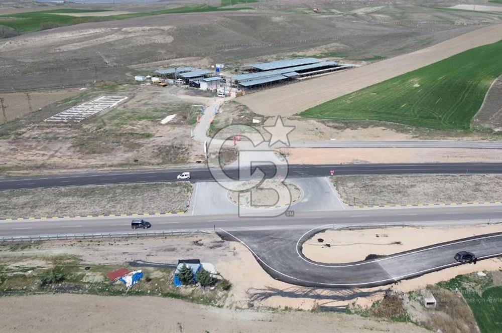 AYAŞ - BEYPAZARI ANA YOLUNA CEPHELİ 6.507 M2 SATILIK TARLA