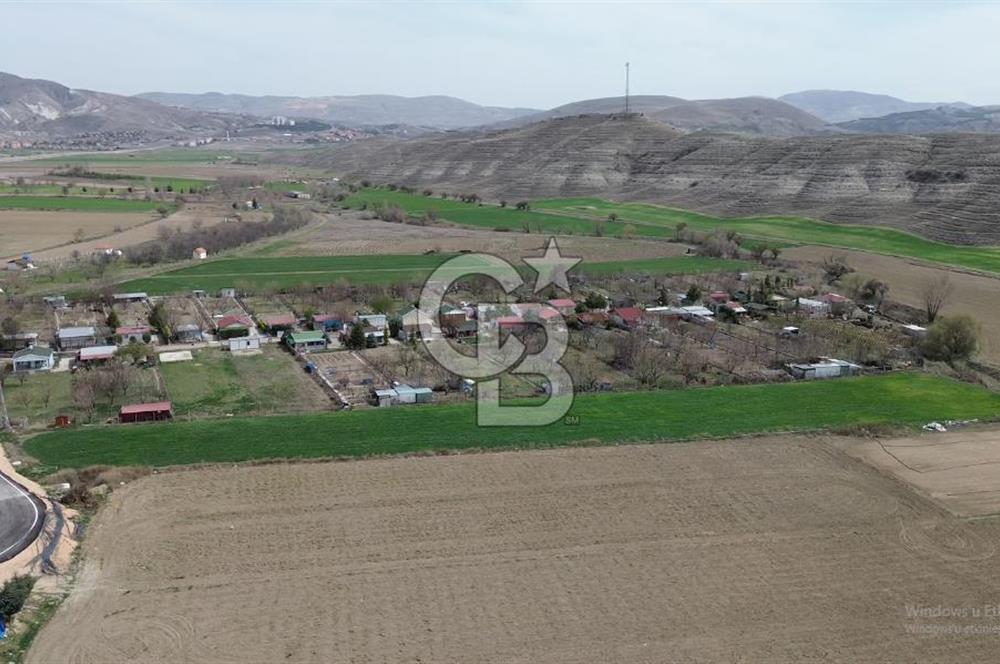 AYAŞ - BEYPAZARI ANA YOLUNA CEPHELİ 6.507 M2 SATILIK TARLA