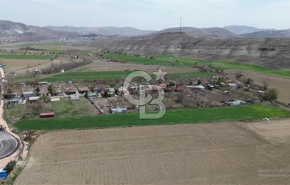 AYAŞ - BEYPAZARI ANA YOLUNA CEPHELİ 6.507 M2 SATILIK TARLA