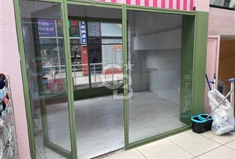 Üsküdar merkezde Eser çarşısında 10 m2 Boş dükkan