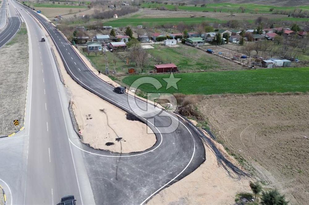 AYAŞ - BEYPAZARI ANA YOLUNA CEPHELİ 6.507 M2 SATILIK TARLA