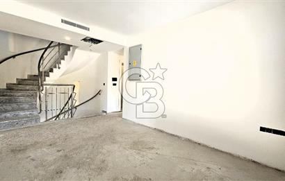 İZMİR BORNOVA EVKA-3'TE KİRALIK İŞYERİ 3 KATLI KOMPLE BİNA