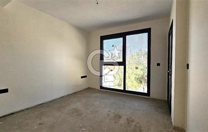 İZMİR BORNOVA EVKA-3'TE KİRALIK İŞYERİ 3 KATLI KOMPLE BİNA