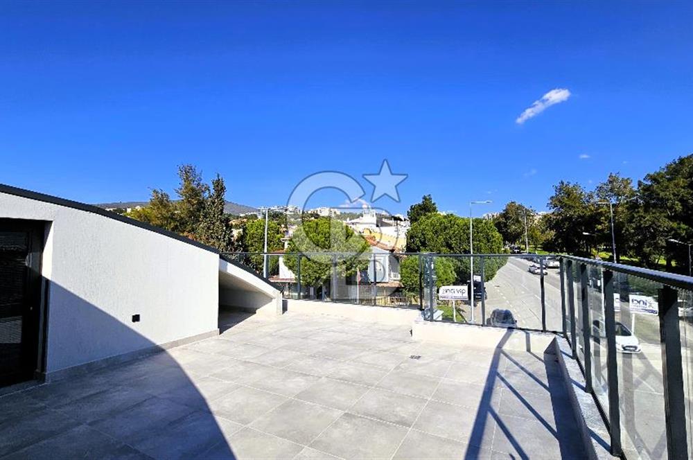 İZMİR BORNOVA EVKA-3'TE KİRALIK İŞYERİ 3 KATLI KOMPLE BİNA