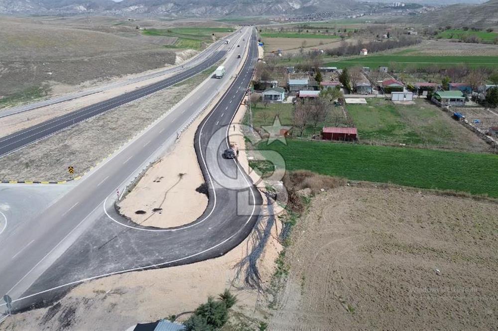 AYAŞ - BEYPAZARI ANA YOLUNA CEPHELİ 6.507 M2 SATILIK TARLA