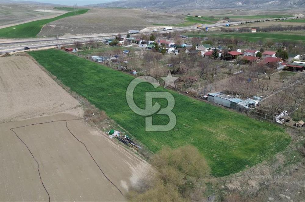 AYAŞ - BEYPAZARI ANA YOLUNA CEPHELİ 6.507 M2 SATILIK TARLA