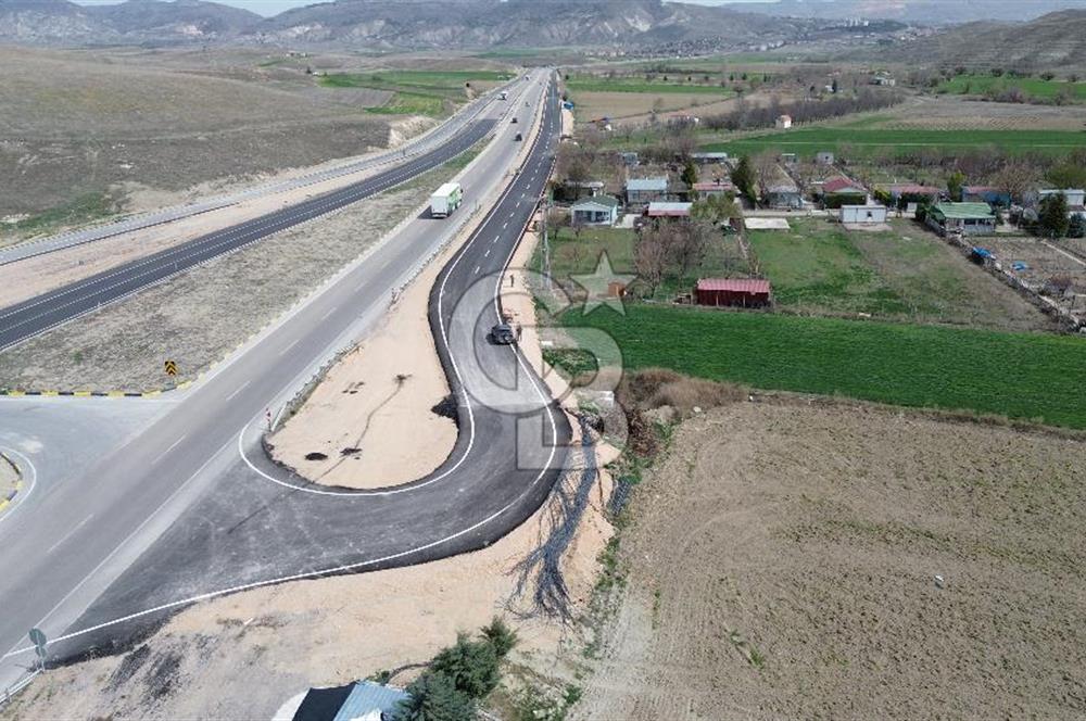AYAŞ - BEYPAZARI ANA YOLUNA CEPHELİ 6.507 M2 SATILIK TARLA