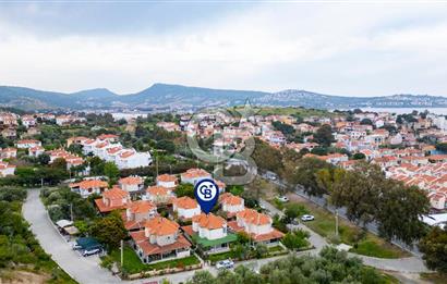 Foça Gündoğdu Sitesi'nde Satılık Dubleks Villa