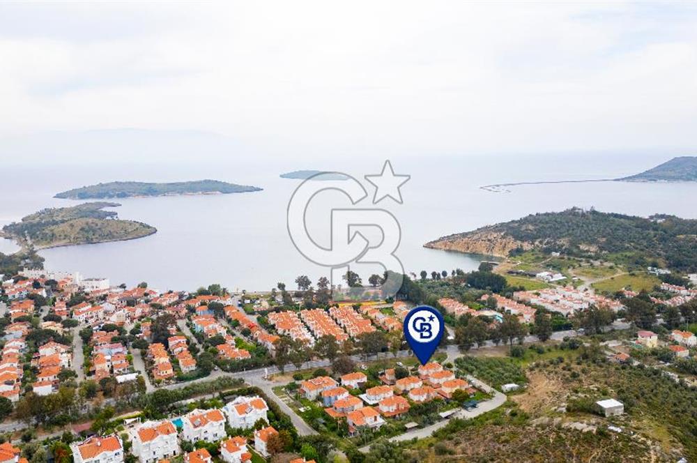 Foça Gündoğdu Sitesi'nde Satılık Dubleks Villa