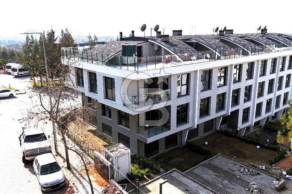 İZMİR BORNOVA EVKA-3'TE KİRALIK İŞYERİ 3 KATLI KOMPLE BİNA