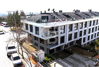 İZMİR BORNOVA EVKA-3'TE KİRALIK İŞYERİ 3 KATLI KOMPLE BİNA