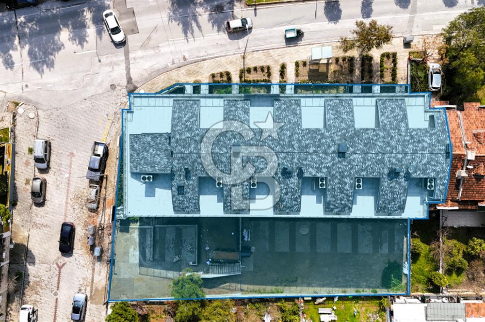 İZMİR BORNOVA EVKA-3'TE KİRALIK İŞYERİ 3 KATLI KOMPLE BİNA