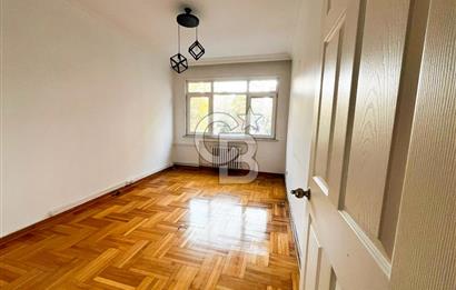 BAĞDAT CADDESİ ÜZERİNDE KONUT VE İŞYERİNE UYGUN KİRALIK 3+1