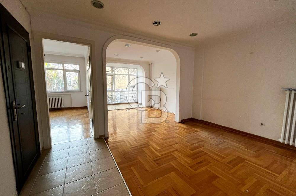 BAĞDAT CADDESİ ÜZERİNDE KONUT VE İŞYERİNE UYGUN KİRALIK 3+1