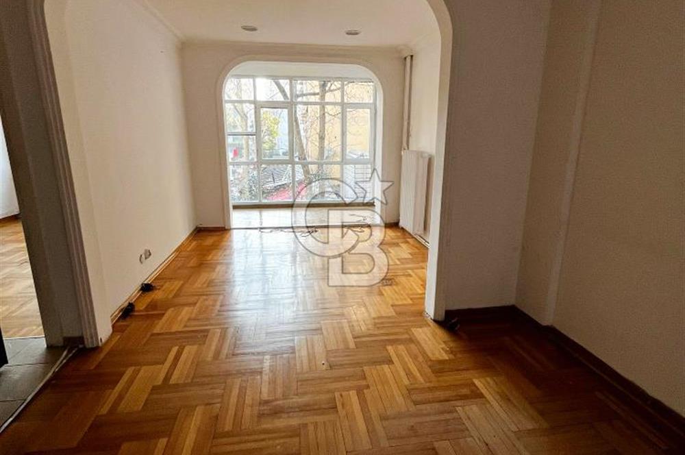 BAĞDAT CADDESİ ÜZERİNDE KONUT VE İŞYERİNE UYGUN KİRALIK 3+1