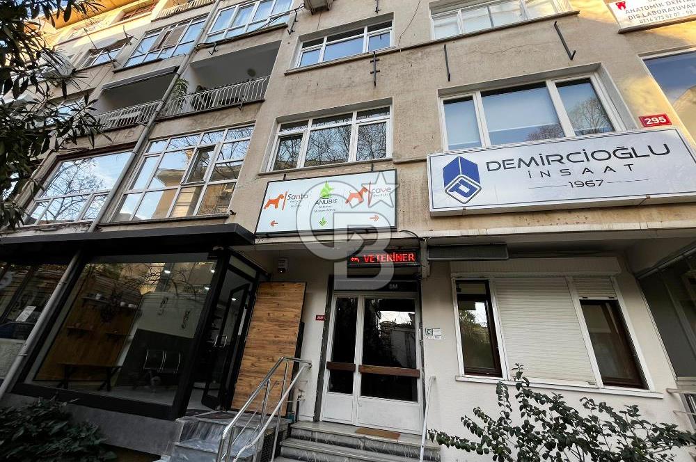 BAĞDAT CADDESİ ÜZERİNDE KONUT VE İŞYERİNE UYGUN KİRALIK 3+1