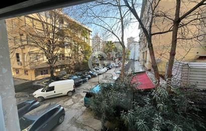 BAĞDAT CADDESİ ÜZERİNDE KONUT VE İŞYERİNE UYGUN KİRALIK 3+1