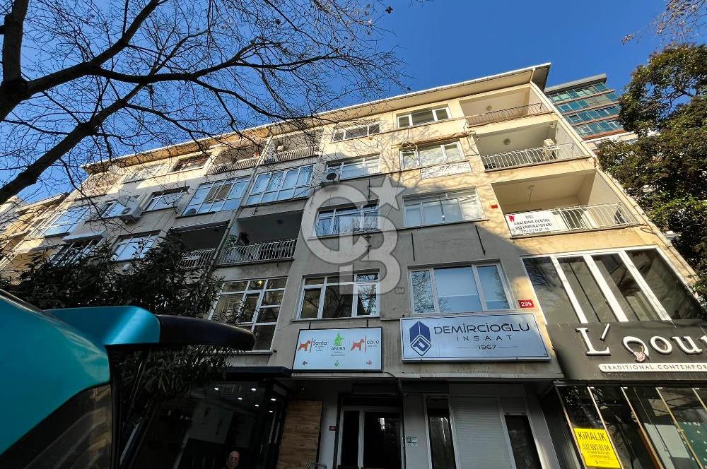 BAĞDAT CADDESİ ÜZERİNDE KONUT VE İŞYERİNE UYGUN KİRALIK 3+1