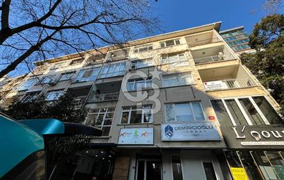 BAĞDAT CADDESİ ÜZERİNDE KONUT VE İŞYERİNE UYGUN KİRALIK 3+1